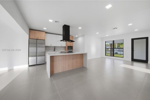 Villa ou maison à vendre à Miami, Floride: 4 chambres, 173.91 m2 № 2072599 - photo 9