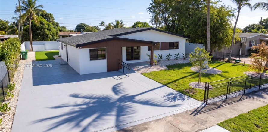 Villa ou maison à Miami, Floride 4 chambres, 173.91 m2 № 2072599