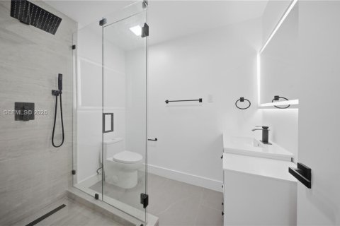 Villa ou maison à vendre à Miami, Floride: 4 chambres, 173.91 m2 № 2072599 - photo 19