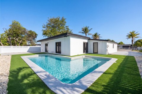 Villa ou maison à vendre à Miami, Floride: 4 chambres, 173.91 m2 № 2072599 - photo 27