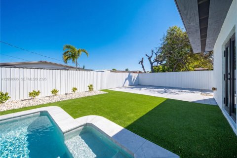 Villa ou maison à vendre à Miami, Floride: 4 chambres, 173.91 m2 № 2072599 - photo 29