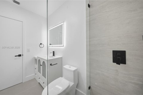 Villa ou maison à vendre à Miami, Floride: 4 chambres, 173.91 m2 № 2072599 - photo 20