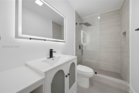 Villa ou maison à vendre à Miami, Floride: 4 chambres, 173.91 m2 № 2072599 - photo 8