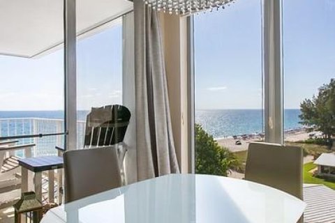 Condominio en venta en Pompano Beach, Florida, 2 dormitorios, 141.21 m2 № 2247937 - foto 6