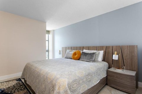 Condominio en venta en Pompano Beach, Florida, 2 dormitorios, 141.21 m2 № 2247937 - foto 11