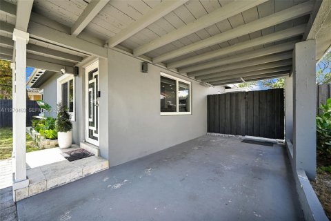 Купить виллу или дом в Форт-Лодердейл, Флорида 3 спальни, 84.82м2, № 2032218 - фото 7