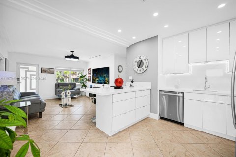 Купить виллу или дом в Форт-Лодердейл, Флорида 3 спальни, 84.82м2, № 2032218 - фото 17