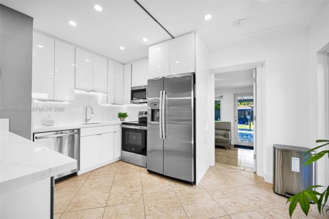 Купить виллу или дом в Форт-Лодердейл, Флорида 3 спальни, 84.82м2, № 2032218 - фото 15