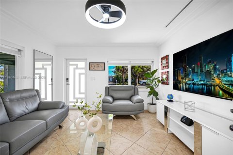 Купить виллу или дом в Форт-Лодердейл, Флорида 3 спальни, 84.82м2, № 2032218 - фото 12