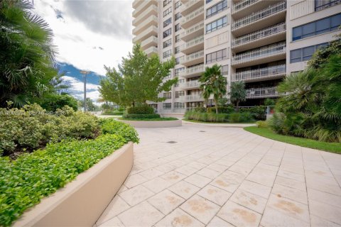 Condominio en venta en Miami, Florida, 2 dormitorios, 152.55 m2 № 2170304 - foto 23