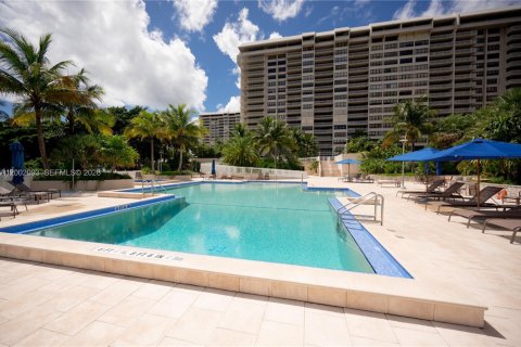 Condominio en venta en Miami, Florida, 2 dormitorios, 152.55 m2 № 2170304 - foto 27