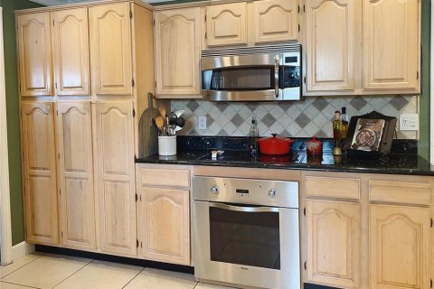 House in Ormond Beach, Florida 4 bedrooms, 325.62 sq.m. № 2209352 - photo 19