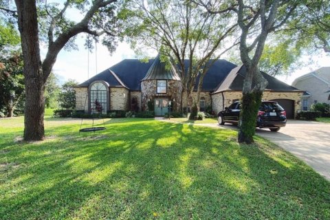 House in Ormond Beach, Florida 4 bedrooms, 325.62 sq.m. № 2209352 - photo 2