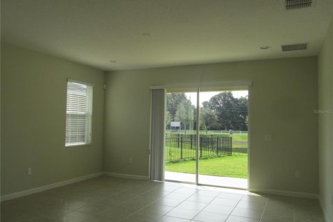 Casa en alquiler en Mount Dora, Florida, 3 dormitorios, 184.04 m2 № 2097533 - foto 9