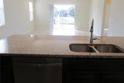 Casa en alquiler en Mount Dora, Florida, 3 dormitorios, 184.04 m2 № 2097533 - foto 4