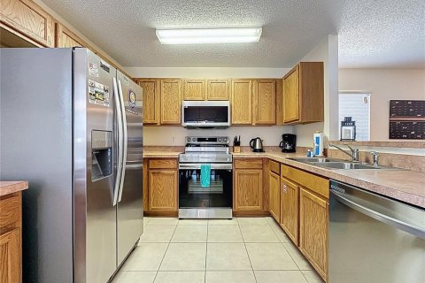 House in Haines City, Florida 4 bedrooms, 152.73 sq.m. № 1837958 - photo 16