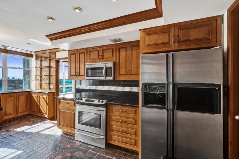 Купить кондоминиум в Майами-Бич, Флорида 3 спальни, 217.86м2, № 1997924 - фото 14