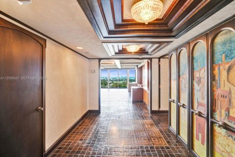 Купить кондоминиум в Майами-Бич, Флорида 3 спальни, 217.86м2, № 1997924 - фото 9