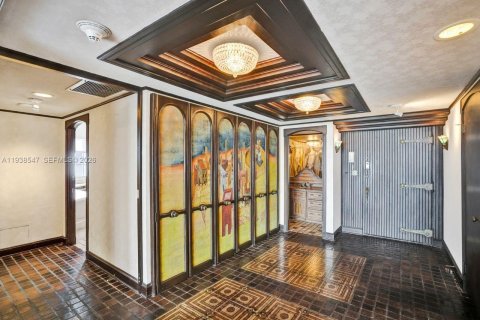 Купить кондоминиум в Майами-Бич, Флорида 3 спальни, 217.86м2, № 1997924 - фото 8