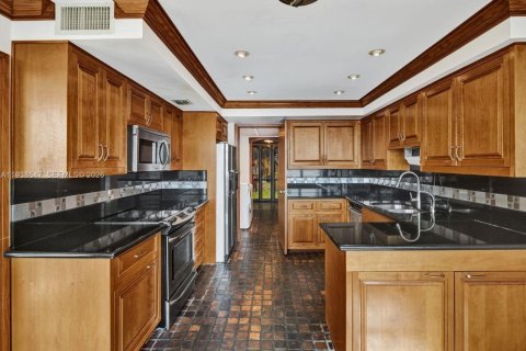 Купить кондоминиум в Майами-Бич, Флорида 3 спальни, 217.86м2, № 1997924 - фото 13