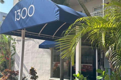 Condominio en alquiler en Miami Beach, Florida, 1 dormitorio, 67.82 m2 № 1939602 - foto 14