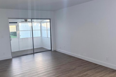 Apartment in West Palm Beach, Florida 1 bedroom, 56.76 sq.m. № 2191993 - photo 8