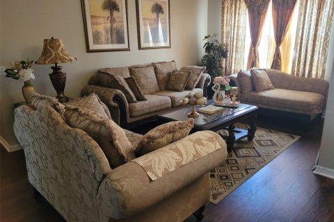 Villa ou maison à vendre à Kissimmee, Floride: 4 chambres, 219.16 m2 № 1871207 - photo 16