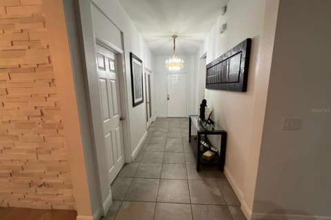 House in Orlando, Florida 4 bedrooms, 258.64 sq.m. № 1651111 - photo 9