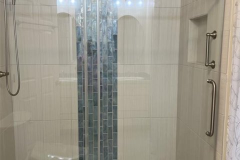 Duplex à vendre à DeLand, Floride: 3 chambres, 146.97 m2 № 1899602 - photo 4
