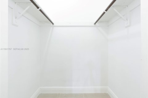 Commercial property in Coral Springs, Florida 87.79 sq.m. № 1990539 - photo 14