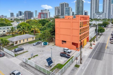 Apartment in Miami, Florida 1 bedroom № 2020767 - photo 3