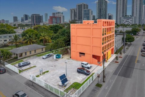 Apartment in Miami, Florida 1 bedroom № 2020767 - photo 4