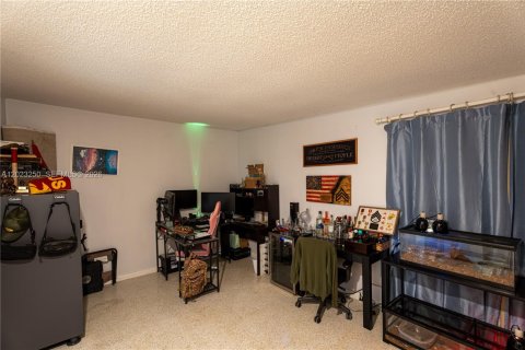 Casa en venta en Port St. Lucie, Florida, 3 dormitorios, 120.77 m2 № 2274089 - foto 15