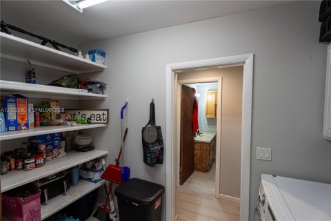 Casa en venta en Port St. Lucie, Florida, 3 dormitorios, 120.77 m2 № 2274089 - foto 24