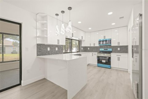 Купить виллу или дом в Спринг-Хилл, Флорида 3 комнаты, 135.27м2, № 1837368 - фото 6