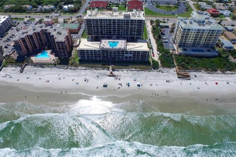 Condo in New Smyrna Beach, Florida, 3 bedrooms  № 1245392 - photo 1