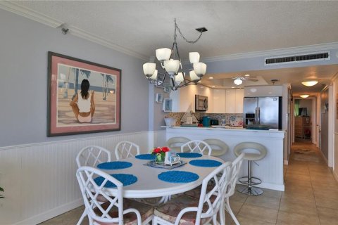 Condo in New Smyrna Beach, Florida, 3 bedrooms  № 1245392 - photo 8