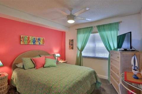 Condo in New Smyrna Beach, Florida, 3 bedrooms  № 1245392 - photo 18
