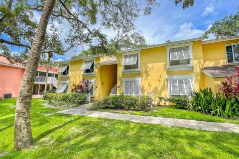 Condo in Saint Petersburg, Florida, 2 bedrooms  № 1917228 - photo 19