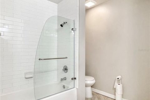 Condo in Saint Petersburg, Florida, 2 bedrooms  № 1917228 - photo 14