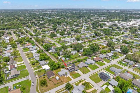 Casa en venta en Pinellas Park, Florida, 5 dormitorios, 137.4 m2 № 2196267 - foto 7