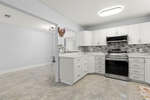 Casa en venta en Pinellas Park, Florida, 5 dormitorios, 137.4 m2 № 2196267 - foto 18