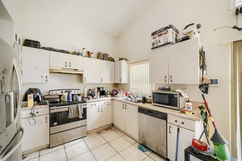 House in Kissimmee, Florida 3 bedrooms, 105.35 sq.m. № 2196787 - photo 5