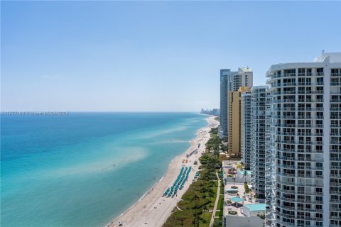 Copropriété à louer à Sunny Isles Beach, Floride: 2 chambres, 148.83 m2 № 1868426 - photo 19