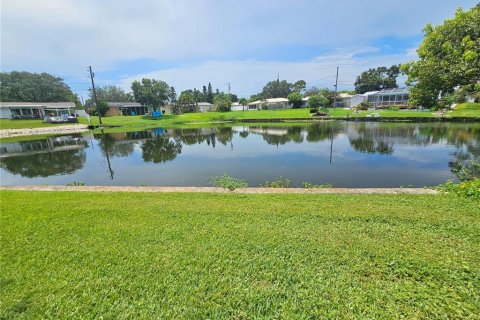 House in Largo, Florida 2 bedrooms, 105.17 sq.m. № 1915942 - photo 13