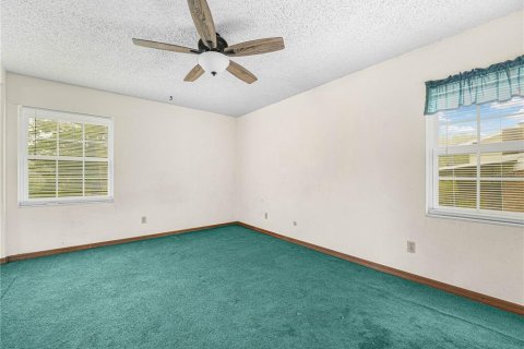 House in Winter Haven, Florida 5 bedrooms, 239.59 sq.m. № 2103631 - photo 14
