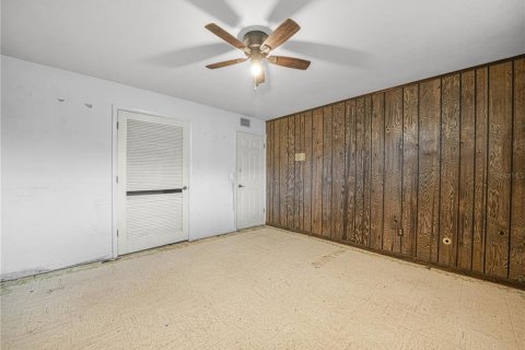 House in Winter Haven, Florida 5 bedrooms, 239.59 sq.m. № 2103631 - photo 21