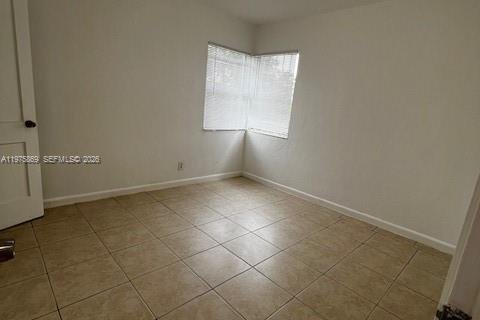 House in Hollywood, Florida 3 bedrooms, 94.02 sq.m. № 2038353 - photo 5