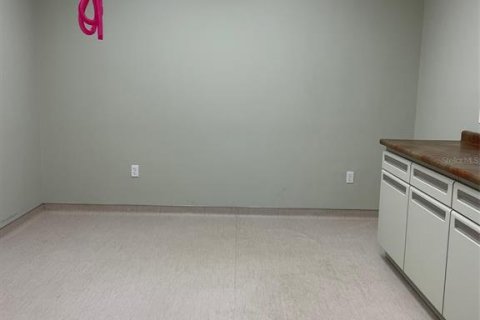 Propiedad comercial en alquiler en Orlando, Florida, 796.08 m2 № 1802040 - foto 15