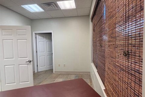 Commercial property in Orlando, Florida 796.08 sq.m. № 1802040 - photo 18